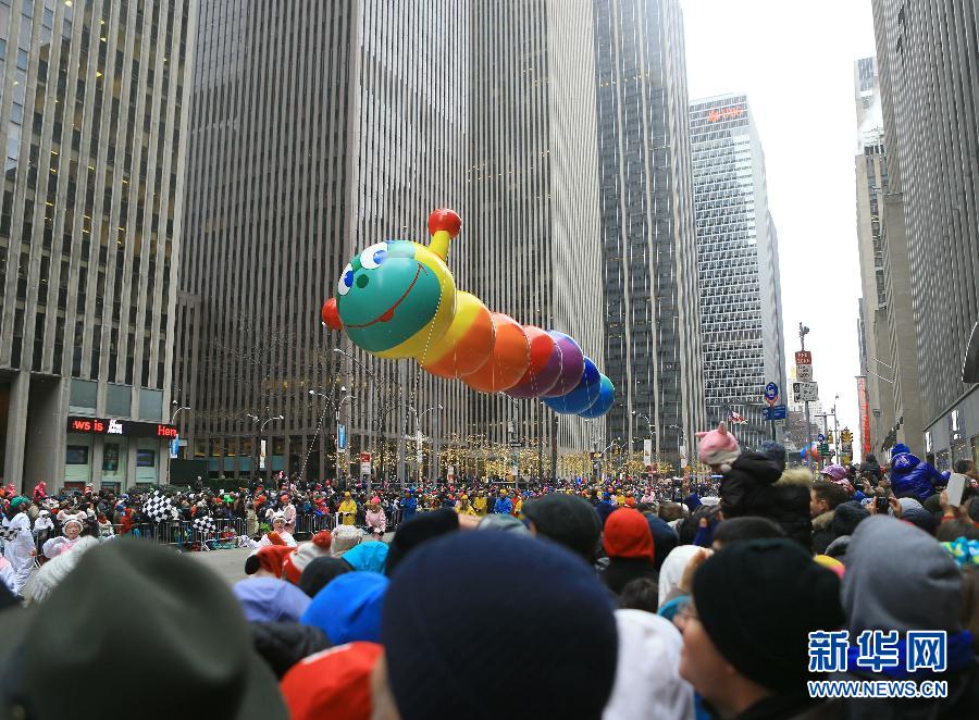 纽约举行第88届感恩节大游行