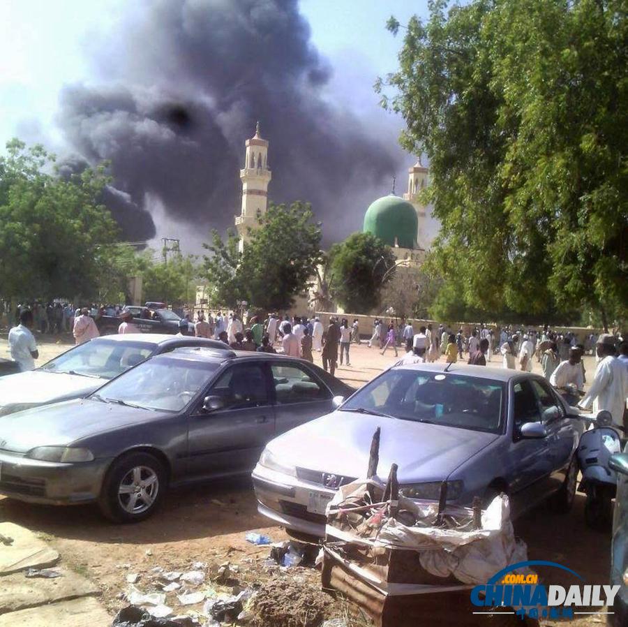 尼日利亚北部一清真寺遭炸弹袭击致数十人死伤（图）