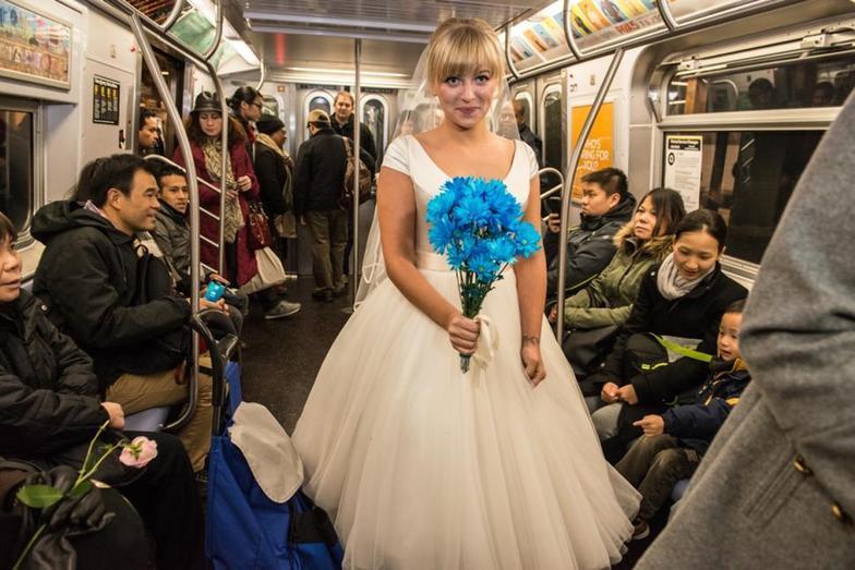 纽约新人地铁内结婚纪念恋爱点滴