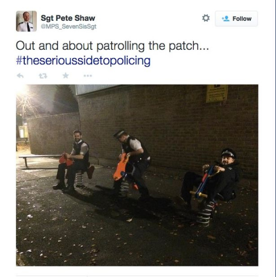 伦敦警察“有点闲”：巡逻时间玩木马集体被开除