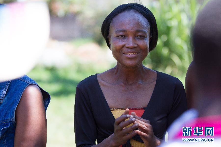 津巴布韦：艾滋病女性感染者的“织友会”
