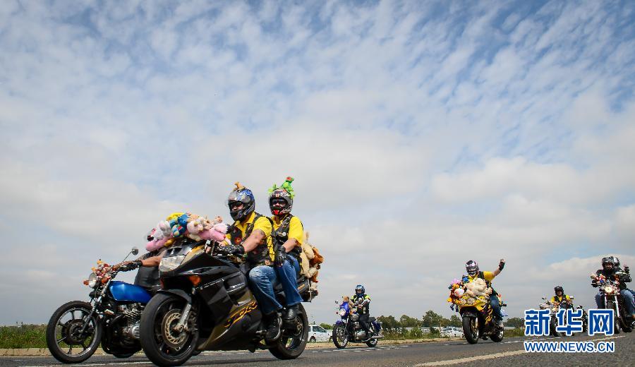 南非15000辆摩托车现身慈善大游行