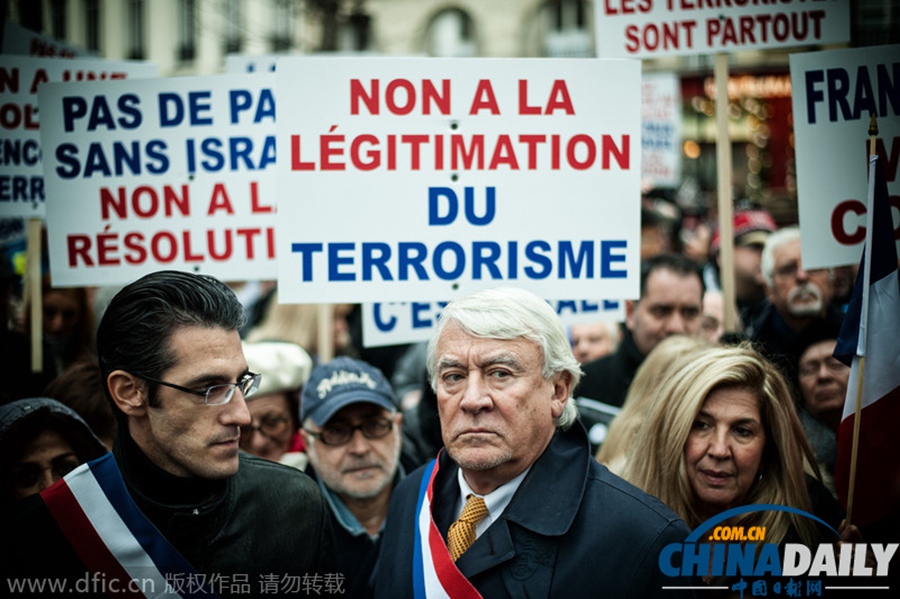 法国议会投票承认巴勒斯坦国家地位 遭民众游行抗议