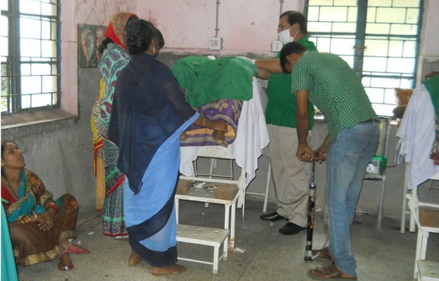 印度叫停用打气筒做绝育手术 手术已致15人死亡
