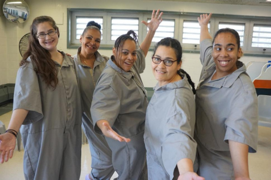 美国女子监狱将迎戏剧表演：女囚们要“露一手”