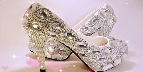 世界最贵女鞋在迪拜展销 一双310万美元