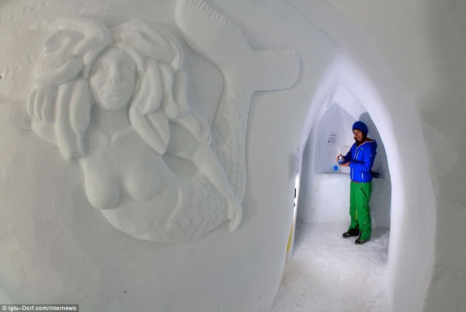 瑞士冰雪酒店受追捧 雪洞内泡热水澡乐享冰火两重天