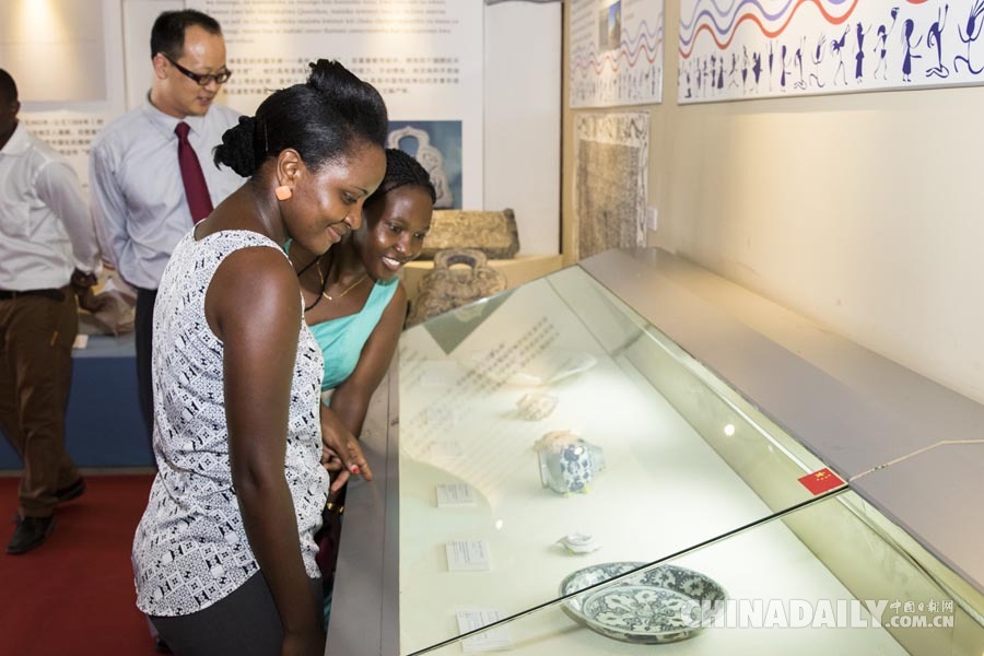 中坦首次联合文物展在达累斯萨拉姆举行