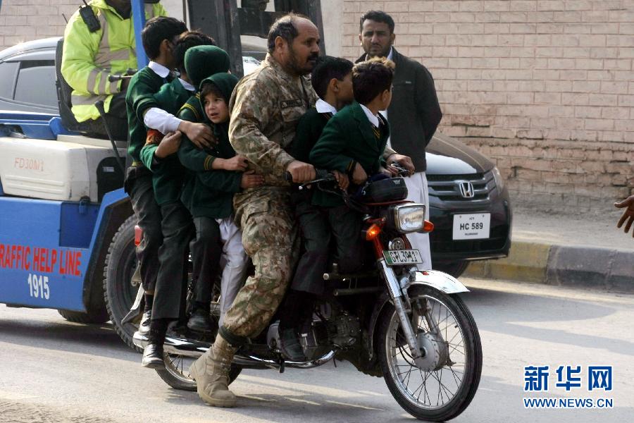 塔利班袭击巴基斯坦军校致大量儿童死亡