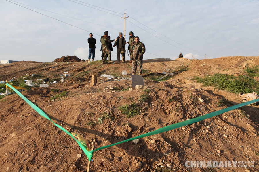 库尔德武装发现极端组织屠杀雅兹迪人刑场及坟墓