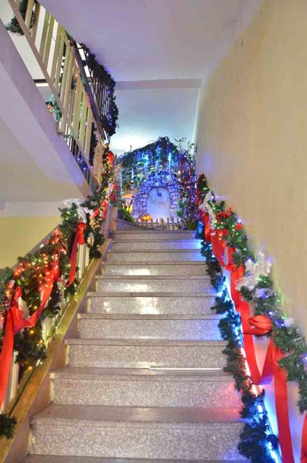 越南河内教堂装饰一新迎圣诞（组图）