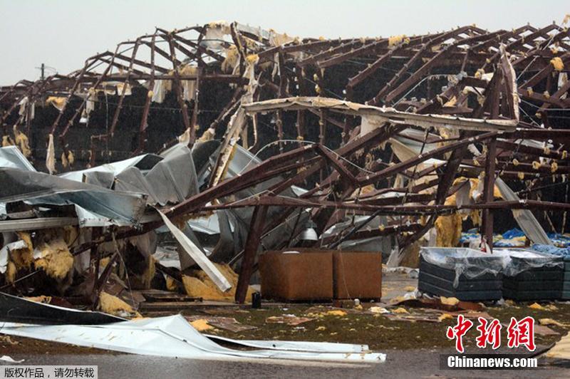美密西西比州遭龙卷风袭击致多人亡 进入紧急状态