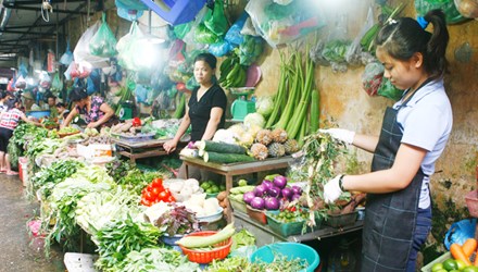 越南汽油降价 食品价格仍居高不降