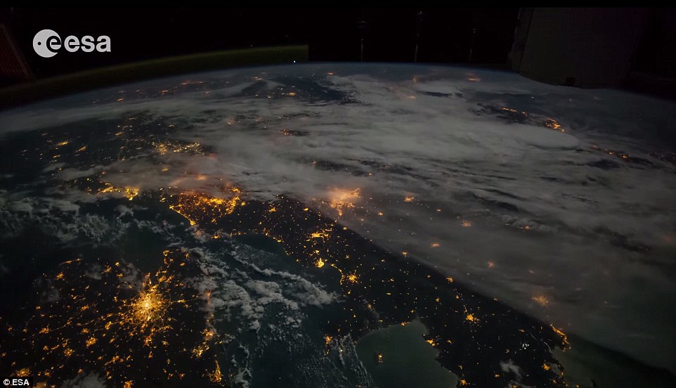 宇航员制作太空震撼延时摄影 展现地球绝美景象