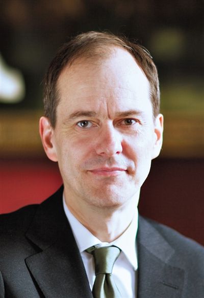 英国驻华大使：第一次上微博时有人说想嫁给我