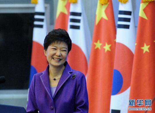 小布什弟弟有意竞选总统 希拉里或成主要竞争对手