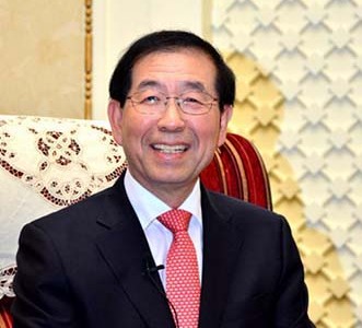 韩国首尔市长将亲带13名中国游客参观市长办公室