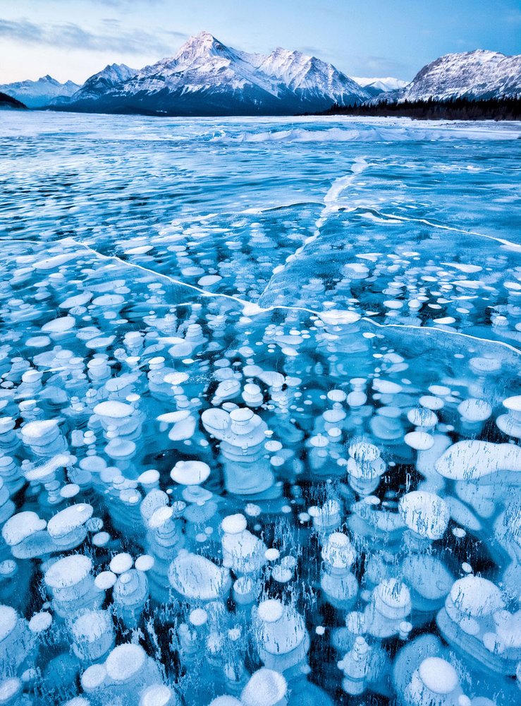 组图：盘点美到令人窒息的“冰冻湖泊”