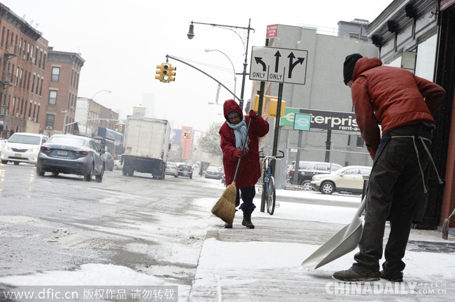 纽约遭超强寒流侵袭 城市被冰冻