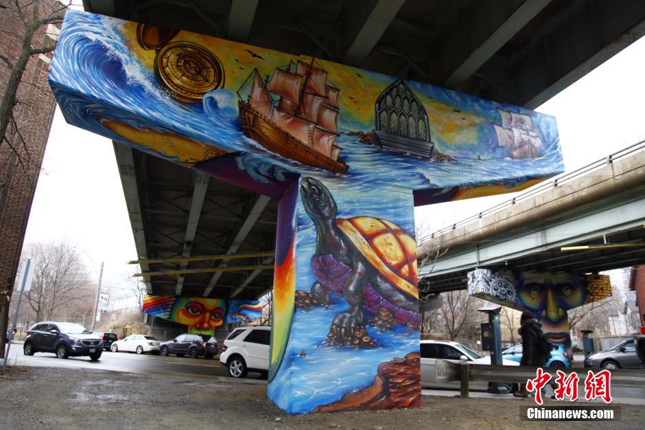 多伦多桥柱艺术记录城市变迁