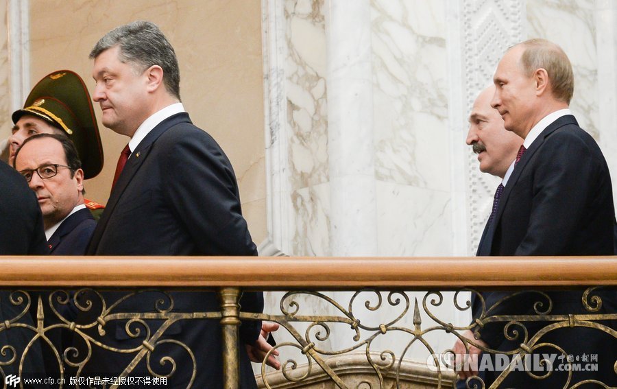 俄德法乌峰会：波罗申科与普京握手未见笑脸（组图）