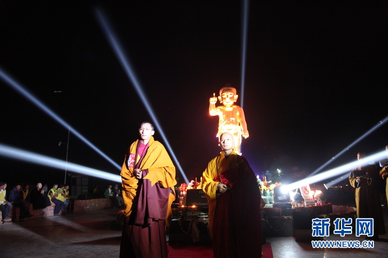 尼泊尔蓝毗尼中华寺点灯千万祈福羊年和中尼建交60周年