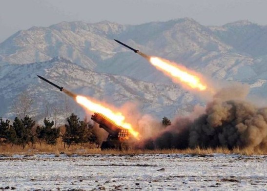 韩国称朝鲜发射2枚导弹 疑抗议韩美军演