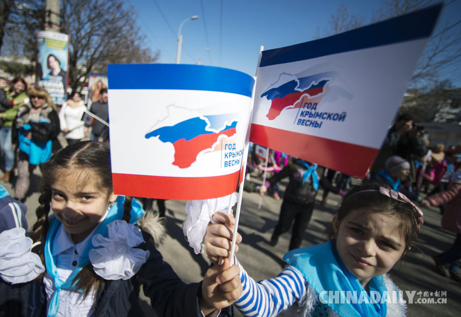 克里米亚民众庆祝独立入俄一周年