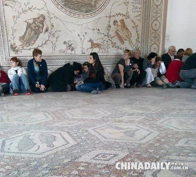 突尼斯国家博物馆遭恐怖袭击 至少20人丧生
