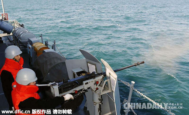 韩国海军举行海上机动演习 纪念“天安舰事件”五周年