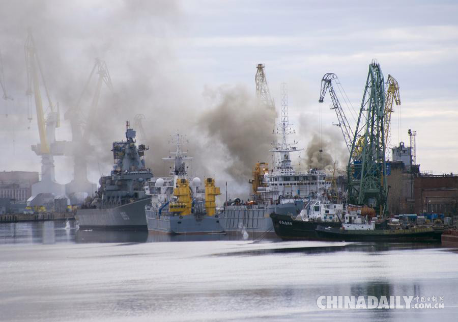 俄罗斯一核潜艇起火未装备武器 暂无人员伤亡