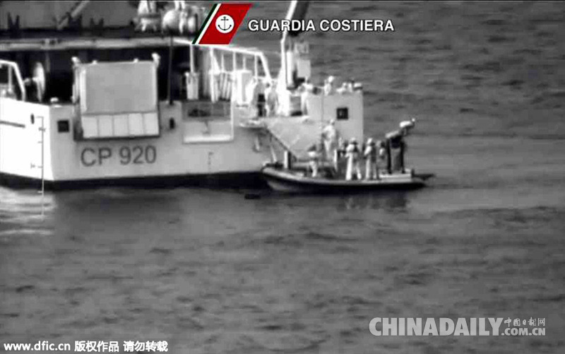 地中海沉船或致700余人丧生 意总理呼吁欧盟采取行动