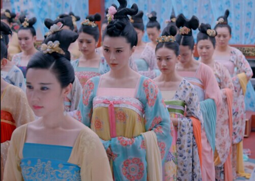 《武媚娘传奇》“取布遮胸”后将首次在越南放映
