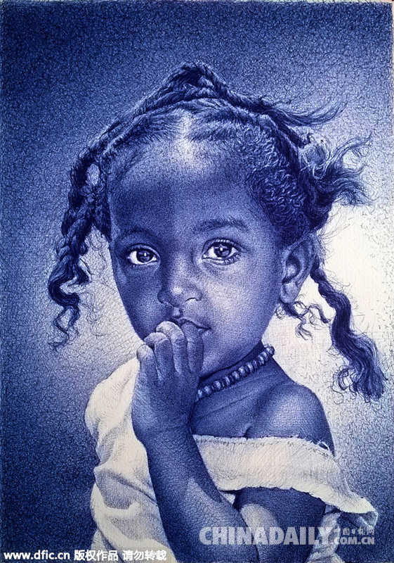 非洲艺术家用圆珠笔创作肖像画 惟妙惟肖酷似照片