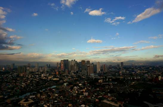 菲律宾称正向亚洲重量级国家发展