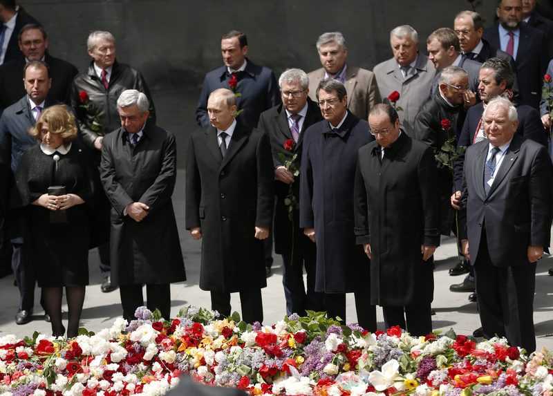 普京与奥朗德出席亚美尼亚大屠杀100周年纪念活动