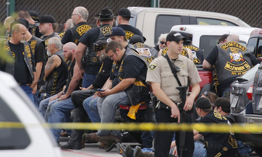 美国德克萨斯州摩托帮派发生枪战致9人身亡