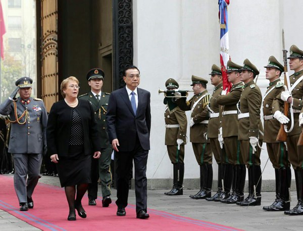 智利总统用“两场检阅仪式”欢迎李克强总理