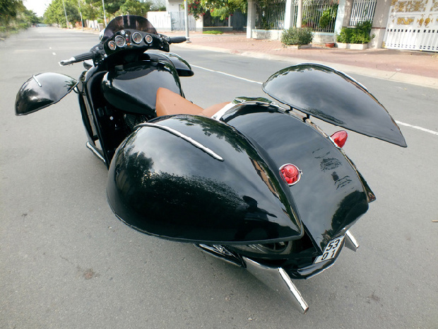 越南小伙自制“猛犸象”摩托车 网友：太美！