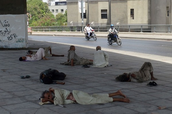 巴基斯坦高温致过千人死亡 大部分为无家可归者