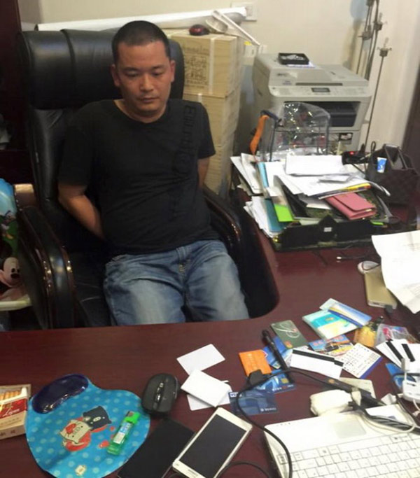 6名中国人在越南伪造信用卡被捕 疯狂盗刷近20万