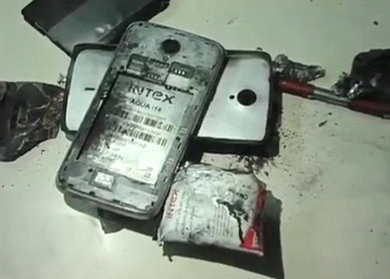 印度男子用手机快速拨号发生爆炸 面部烧伤无生命危险