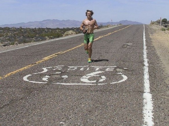 23岁准加州大学生致敬阿甘 拟100天内跑步穿越美国