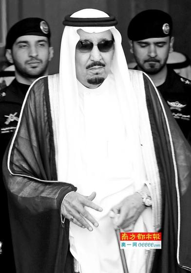 沙特国王法国度假惹争议 随行人员多达千人