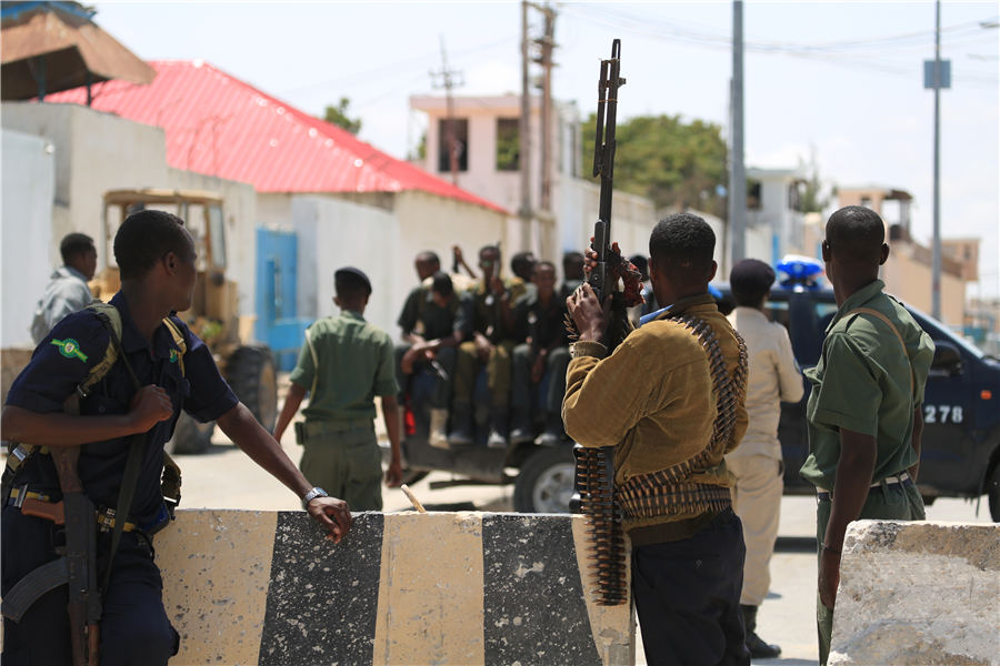 直击恐袭后索马里半岛皇宫酒店 遍地爆炸残渣