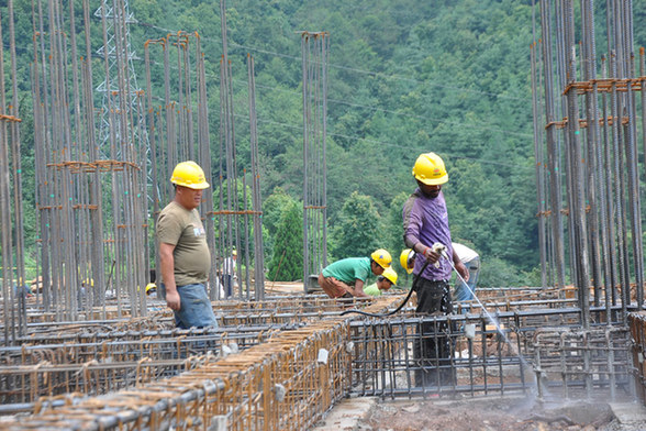 中铁十四局援建尼泊尔项目克服重重困难保证工程进度