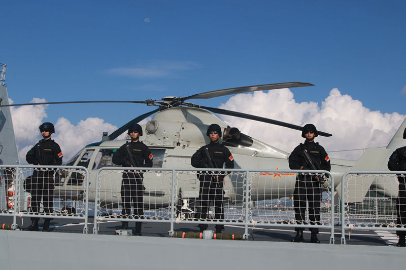 海军第二十一批护航编队从三亚启航赴亚丁湾