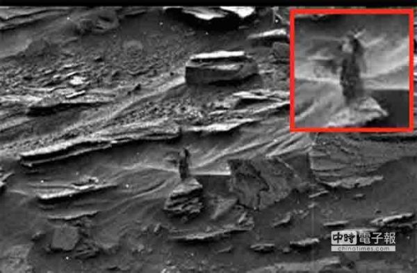 台媒：NASA火星照片惊现长发露胸