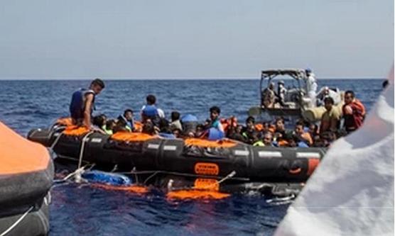 难民船地中海超载沉没 200余人恐溺亡