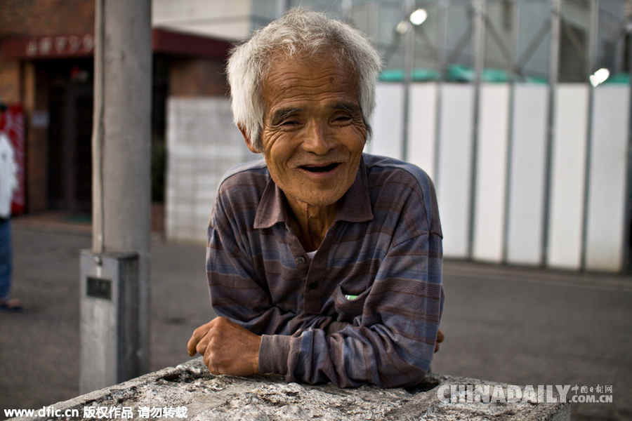 图片故事：走进日本“三角公园”贫民窟